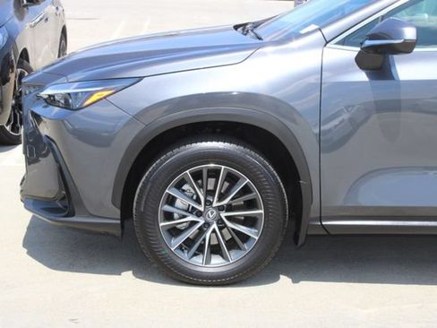 Certified 2025 Lexus NX 250 FWD w/ Accessory Package (2T) image 4