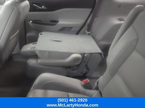 Used 2018 GMC Acadia SLT FWD image 10