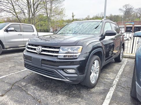 Used 2019 Volkswagen Atlas SE w/ Towing Package image 4