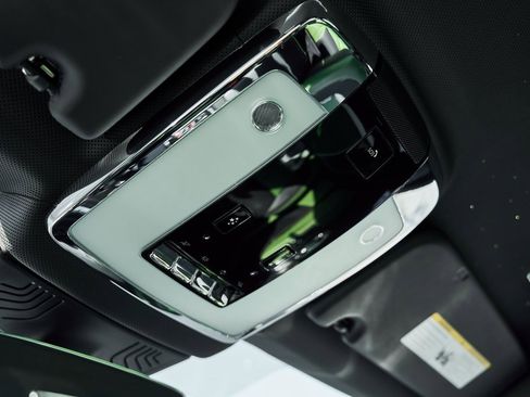 Used 2023 Rolls-Royce Cullinan Black Badge w/ Driver's Package image 84