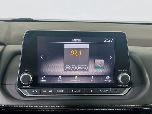 Used 2023 Nissan Rogue S image 21