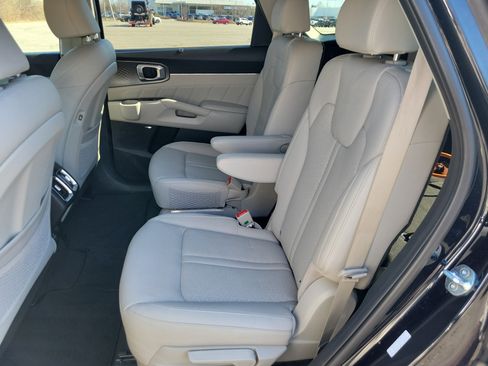 Used 2024 Kia Sorento SX Prestige AWD/4WD image 16