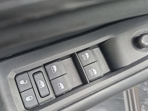 Certified 2023 Jeep Grand Cherokee Altitude AWD/4WD image 16