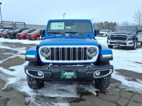 New 2026 Jeep Wrangler Unlimited Sahara w/ Whitecap Package AWD/4WD image 10