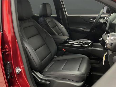New 2026 Chevrolet Equinox LT w/ Convenience Package II image 30