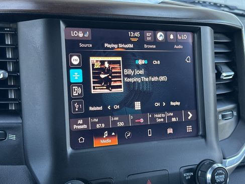 Used 2022 RAM 1500 Laramie AWD/4WD image 17