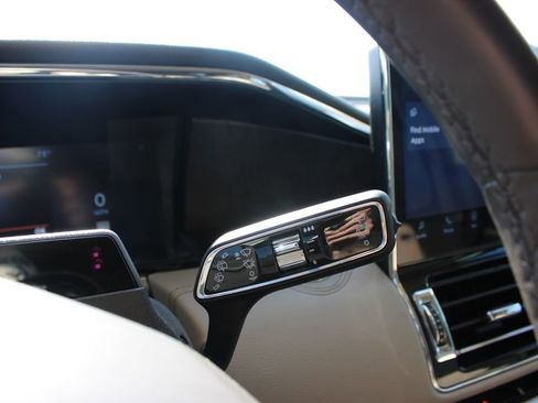 Used 2024 Lincoln Navigator L Reserve AWD/4WD image 39