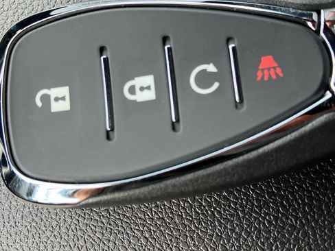 New 2026 Chevrolet Trax RS w/ Sunroof Package image 35