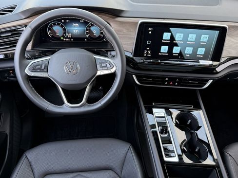 New 2026 Volkswagen Atlas SE image 11