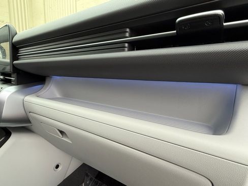 Certified 2025 Hyundai Kona Limited image 24