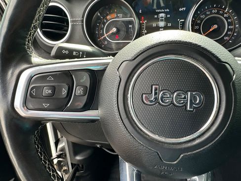 Used 2021 Jeep Gladiator Overland w/ Popular Equipment Package AWD/4WD image 25