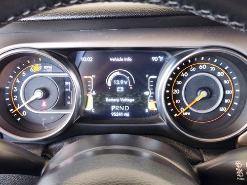Used 2021 Jeep Wrangler Unlimited Sport AWD/4WD image 17