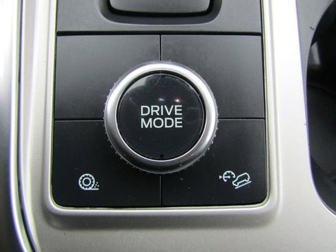 Used 2023 Ford Explorer XLT w/ Equipment Group 202A image 33