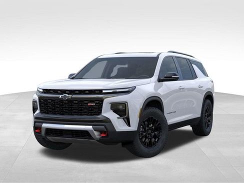 New 2026 Chevrolet Traverse Z71 w/ Enhanced Driving Package AWD/4WD image 6