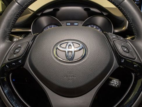 Used 2022 Toyota C-HR Nightshade image 16