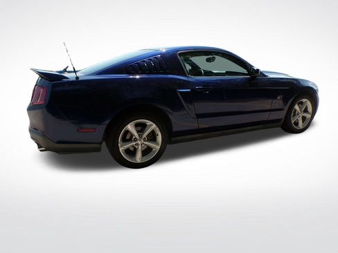 Used 2010 Ford Mustang GT RWD image 8