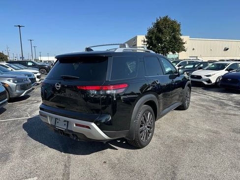 Used 2022 Nissan Pathfinder SL w/ SL Premium Package image 7