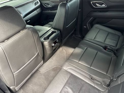 Used 2024 Chevrolet Suburban LT AWD/4WD image 11
