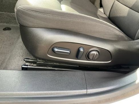Used 2024 Chevrolet Malibu LT FWD image 7
