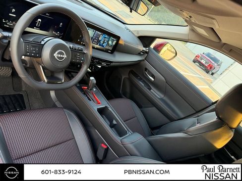 New 2026 Nissan Kicks SR image 19