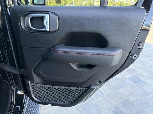 Used 2019 Jeep Wrangler Unlimited Rubicon image 20