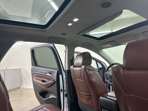 Used 2018 Buick Enclave Avenir w/ Avenir Technology Package image 22