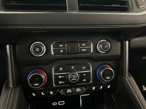 Used 2024 Chevrolet Tahoe Premier image 29