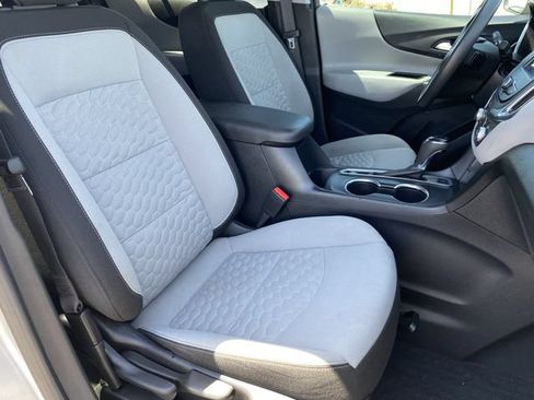 Used 2020 Chevrolet Equinox LS AWD/4WD image 10