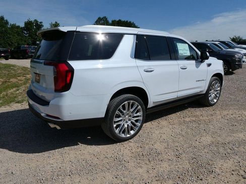 New 2026 GMC Yukon Denali w/ Denali Reserve Package AWD/4WD image 4
