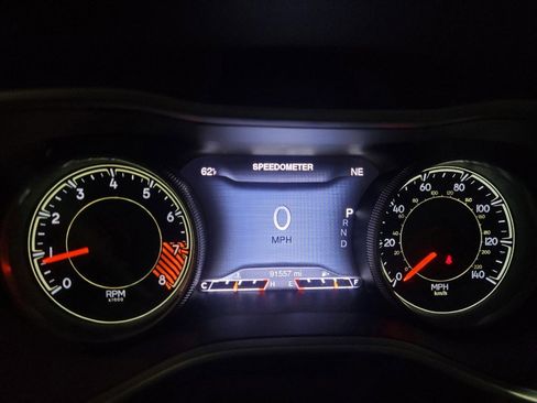 Used 2014 Jeep Cherokee Trailhawk w/ Comfort/Convenience Group AWD/4WD image 23