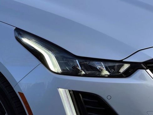 Used 2023 Cadillac CT5 Luxury image 10
