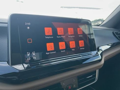 New 2026 Volkswagen Atlas Cross Sport SEL R-Line image 7