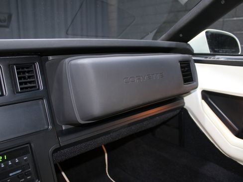 Used 1988 Chevrolet Corvette Coupe image 52