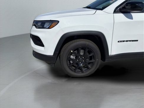 New 2026 Jeep Compass Latitude image 26