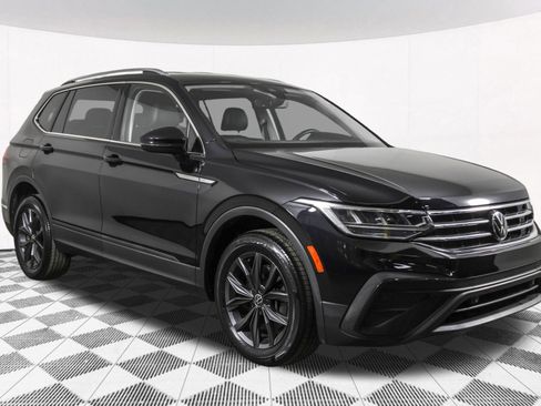 Used 2022 Volkswagen Tiguan SE image 13