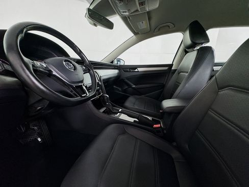 Used 2020 Volkswagen Passat 2.0T SE image 21