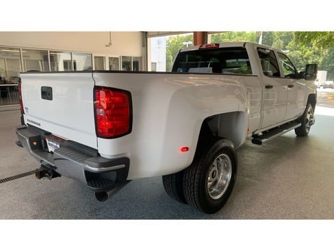 Used 2017 Chevrolet Silverado 3500 W/T w/ WT Convenience Package AWD/4WD image 9