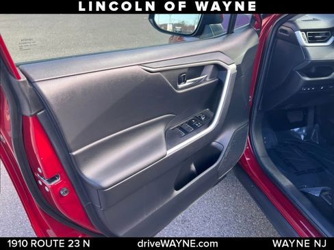 Used 2023 Toyota RAV4 XLE image 9