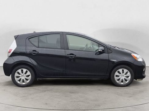 Used 2014 Toyota Prius C One FWD image 4