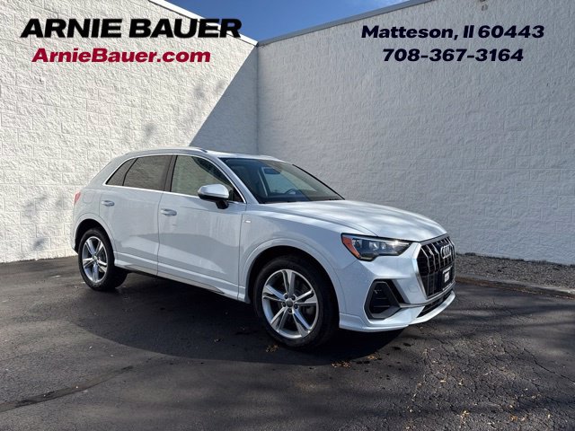Used 2020 Audi Q3 2.0T Premium w/ Convenience Package AWD/4WD image 1
