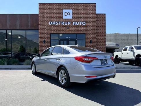 Used 2017 Hyundai Sonata SE FWD image 6