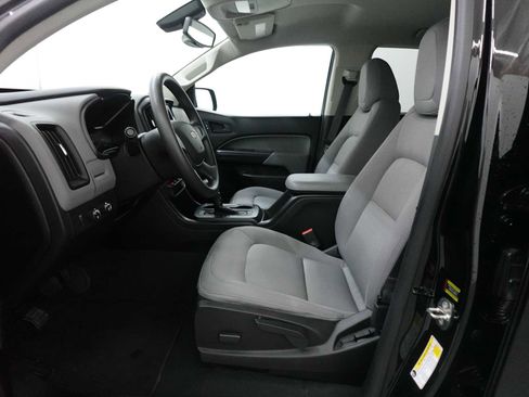 Used 2019 Chevrolet Colorado W/T w/ Custom Special Edition image 12