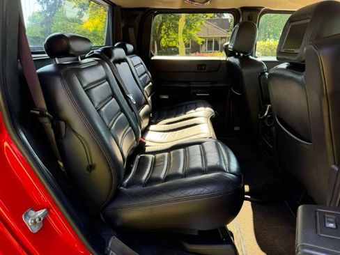 Used 2005 HUMMER H2 SUT w/ Preferred Equipment Group AWD/4WD image 24