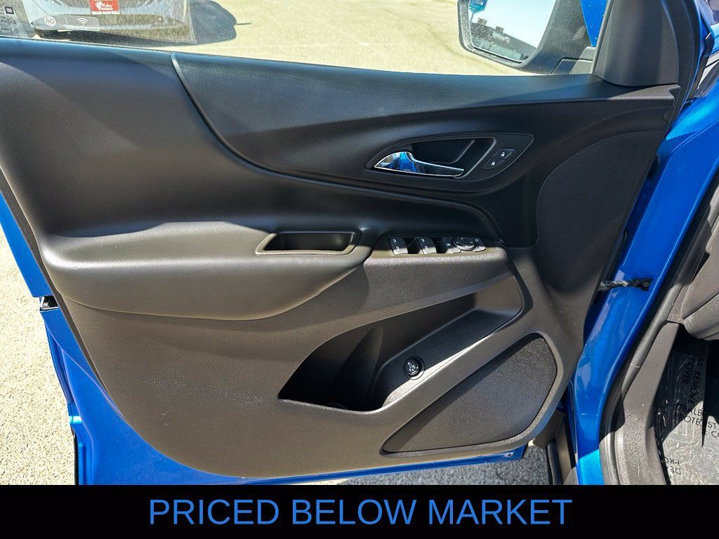 Used 2024 Chevrolet Equinox LT AWD/4WD image 9