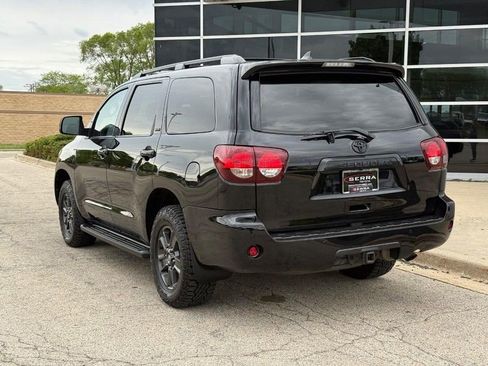 Used 2021 Toyota Sequoia SR5 w/ Premium Package AWD/4WD image 5