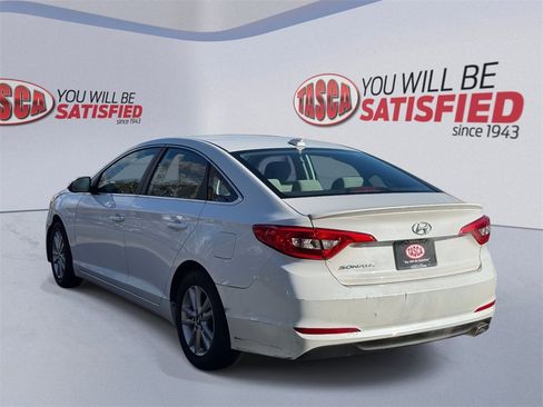 Used 2017 Hyundai Sonata SE image 3