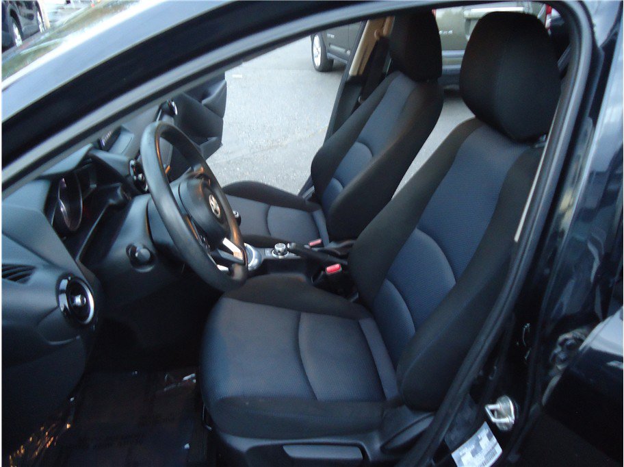 Used 2019 Toyota Yaris LE FWD image 19