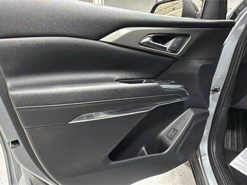 Certified 2024 Chevrolet Traverse LT w/ Trailering Package image 11