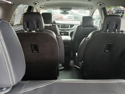Used 2018 Buick Enclave Essence FWD image 15
