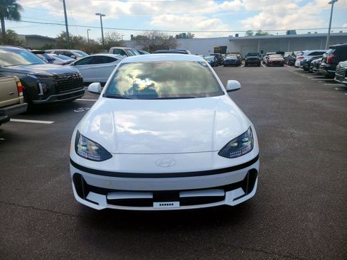 Used 2024 Hyundai Ioniq 6 SE image 2